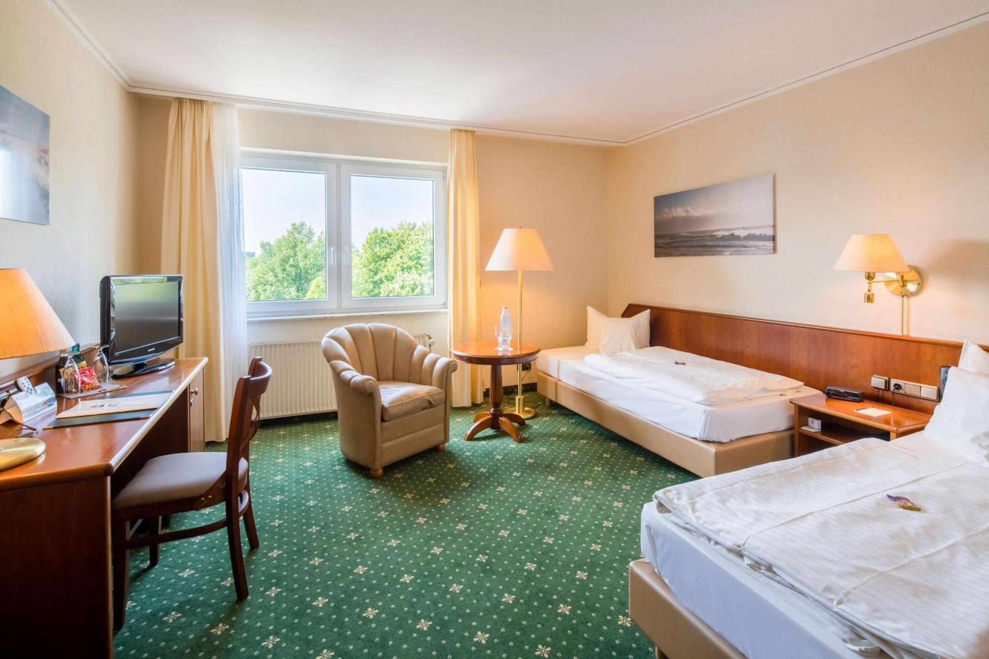 Standard Double Room with Two Single Beds,1219377676:JPEG